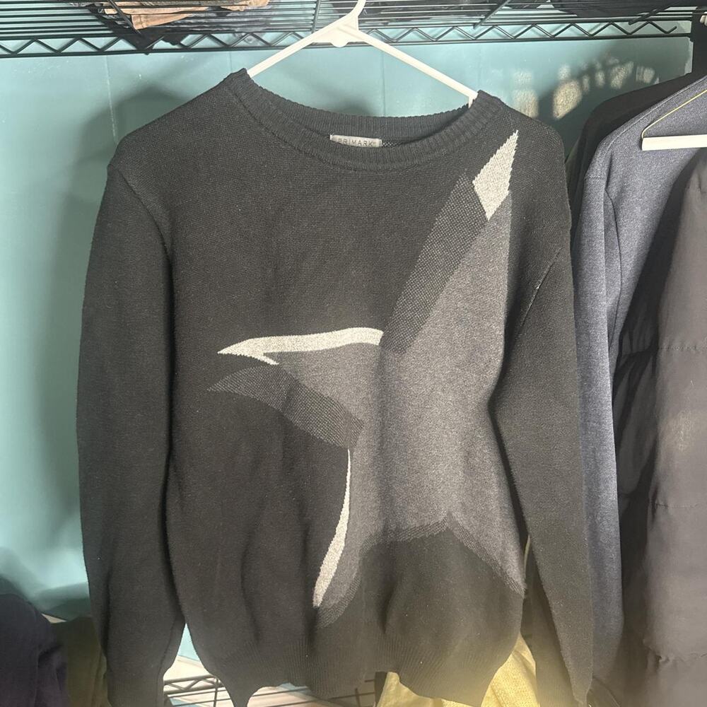 Grey and white primark star